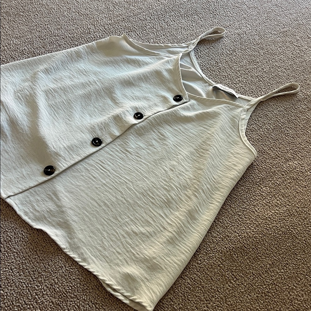 Carly Jean Los Angeles - Women's Creamy White Button-Down Tank Top - Size Small - Picture 9 of 13